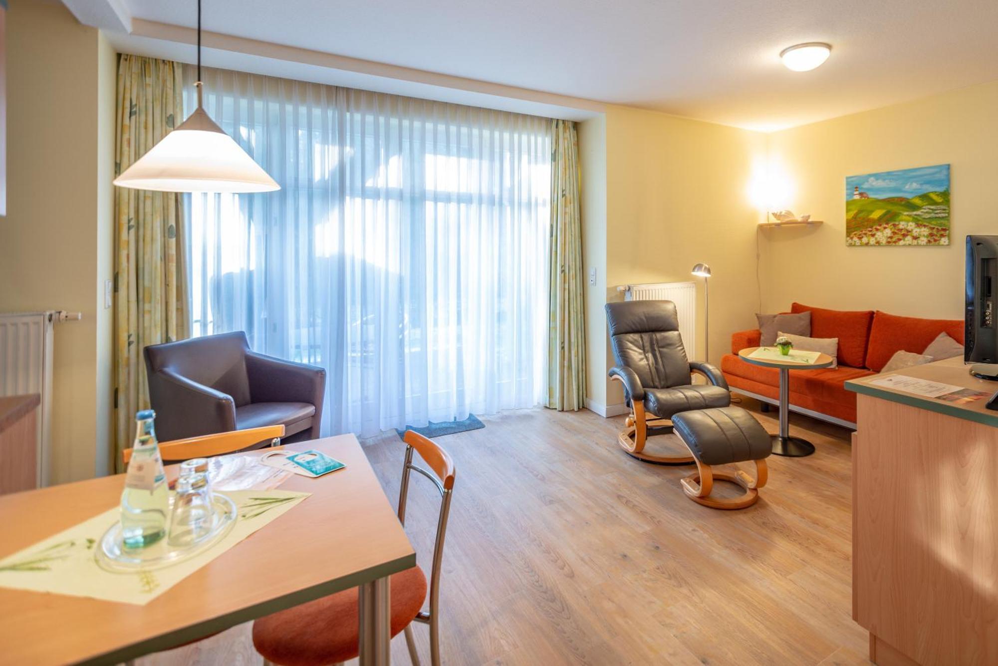 Ostseebad Kühlungsborn Am Weststrand Apartmenthaus Waldeck المظهر الخارجي الصورة
